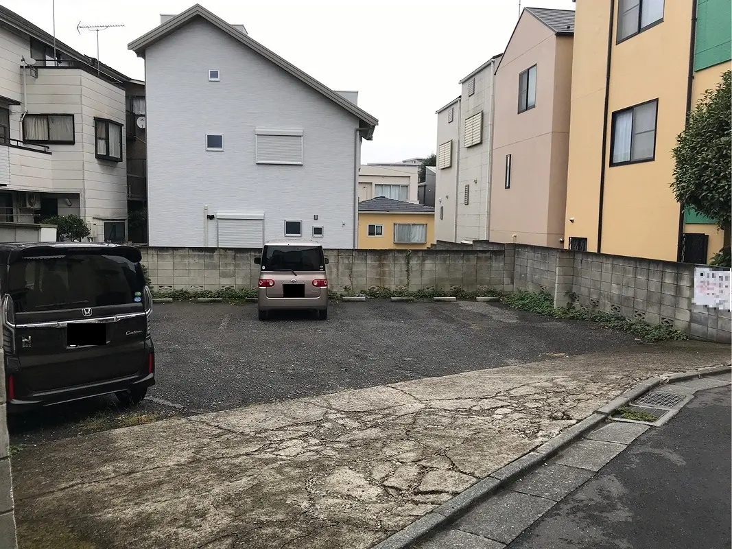 板橋区仲宿　月極駐車場